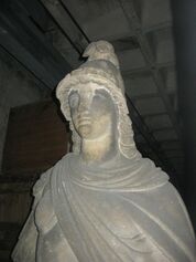 Escultura Minerva de Salvador Gurri